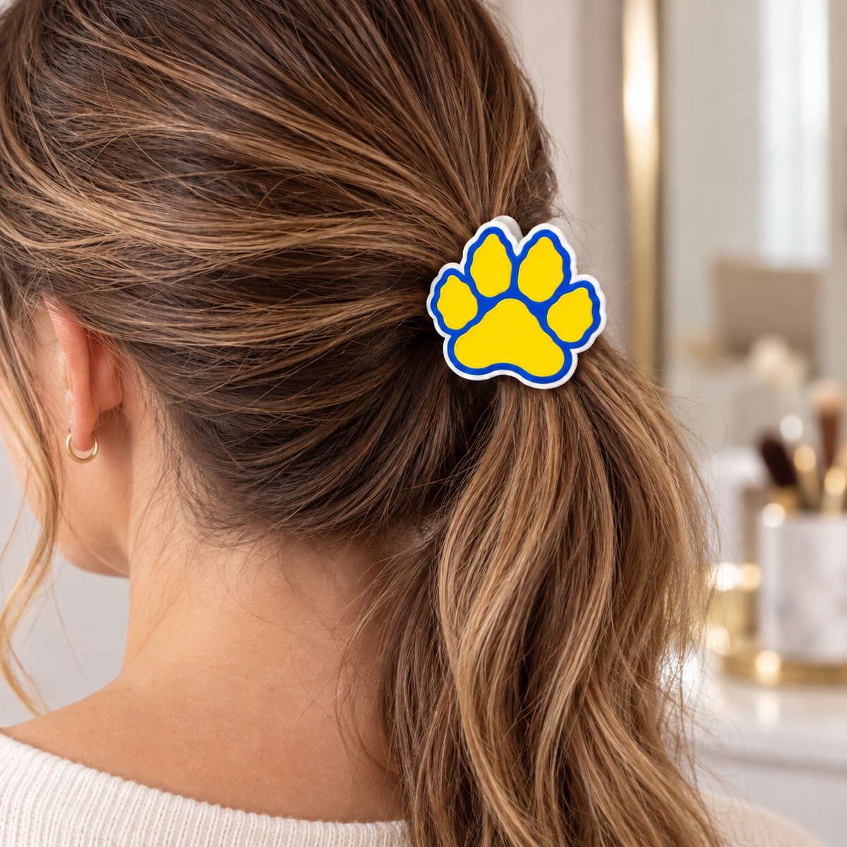 Valley View Hair Clip — lifestyle